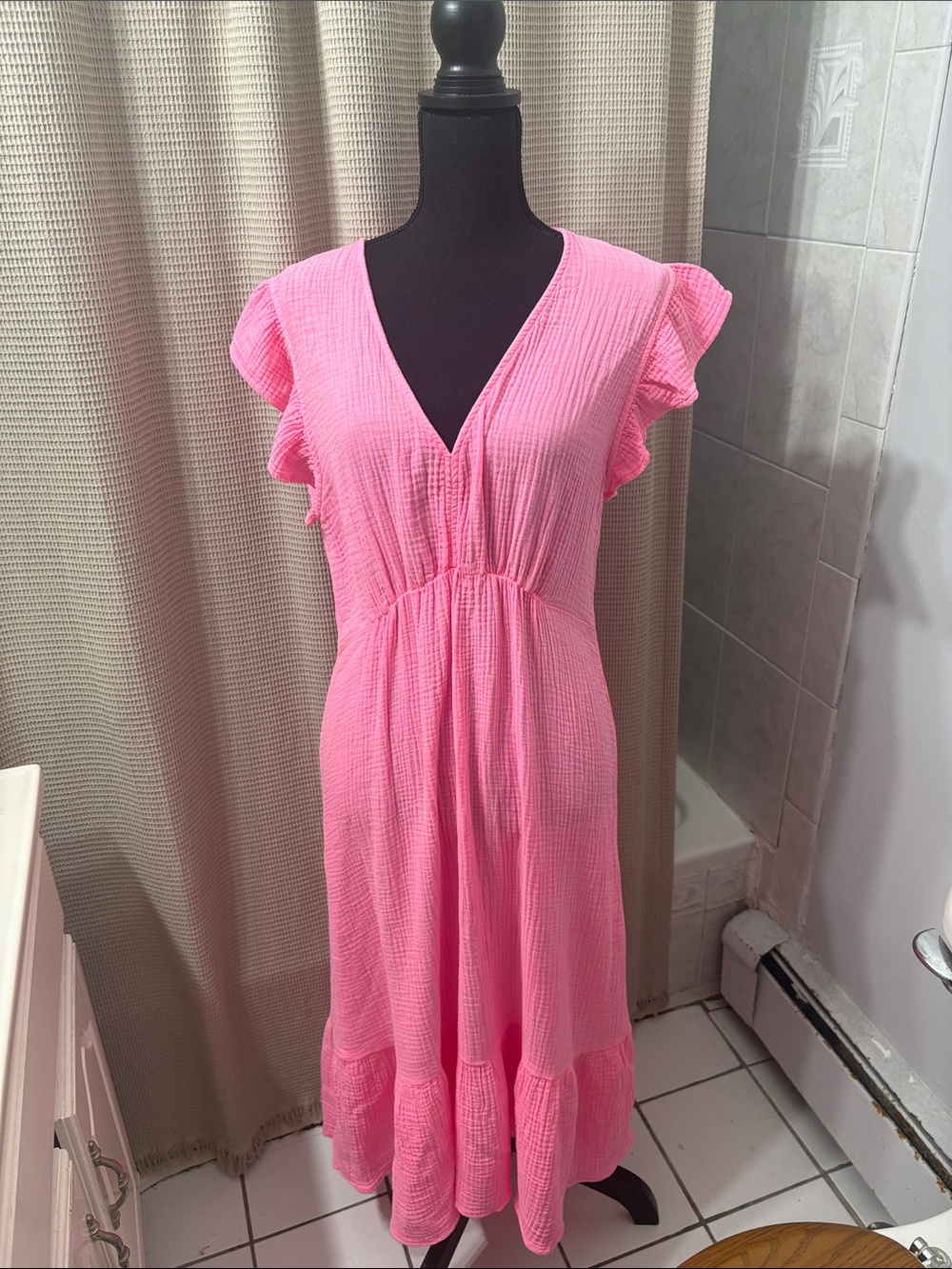 Honoring Women’s Pink V-Neck Ruffle Sleeve Dress nwot